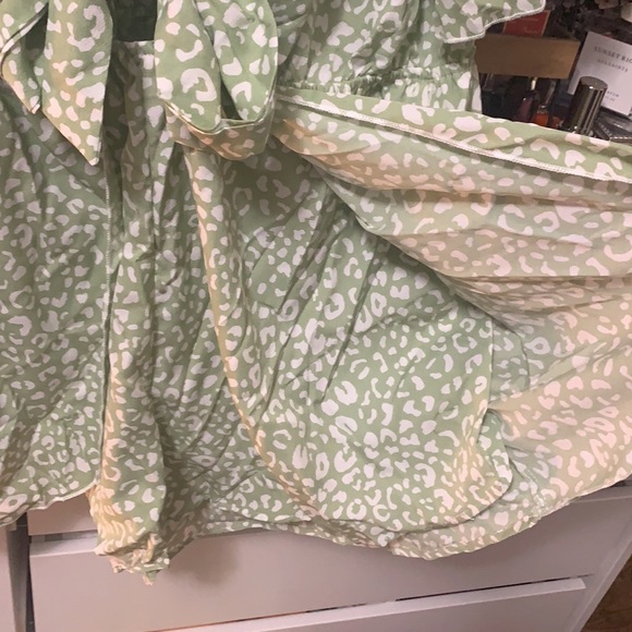 Plus Cheetah Print Tie Front Romper - Picture 11 of 14